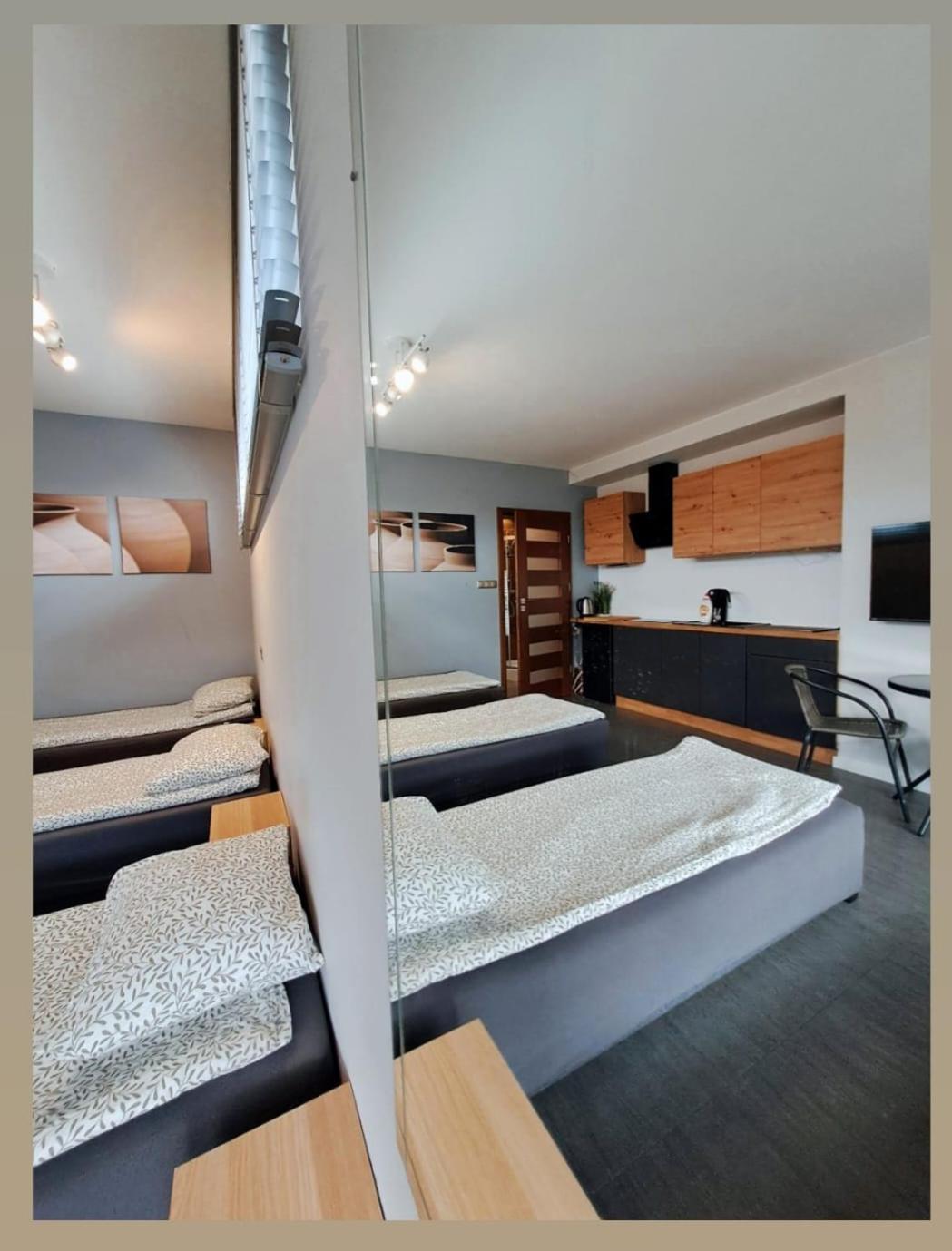 Apartament Studio Piano ปวอตสก์ ภายนอก รูปภาพ