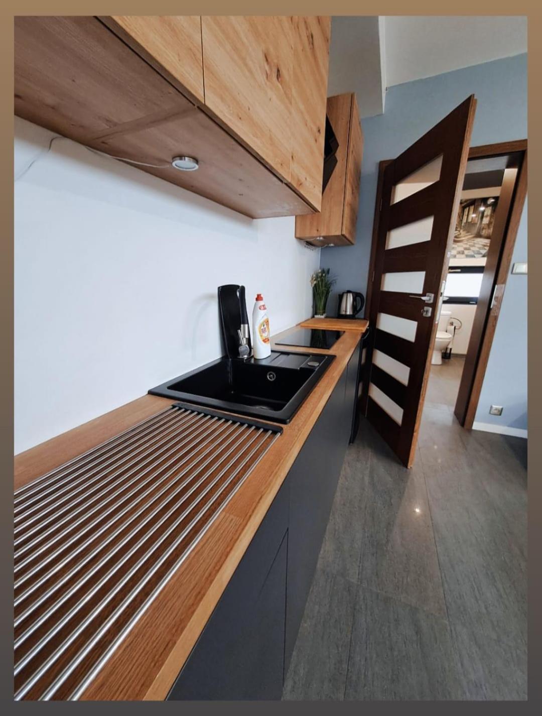 Apartament Studio Piano ปวอตสก์ ภายนอก รูปภาพ