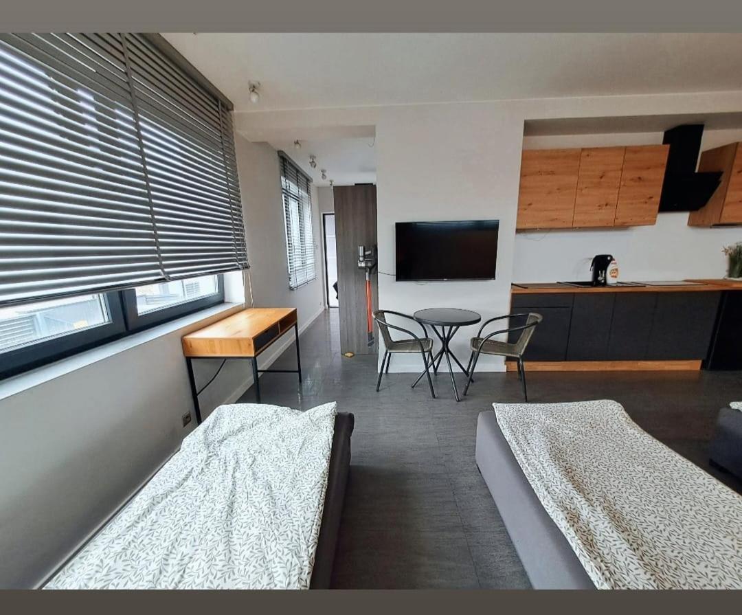 Apartament Studio Piano ปวอตสก์ ภายนอก รูปภาพ