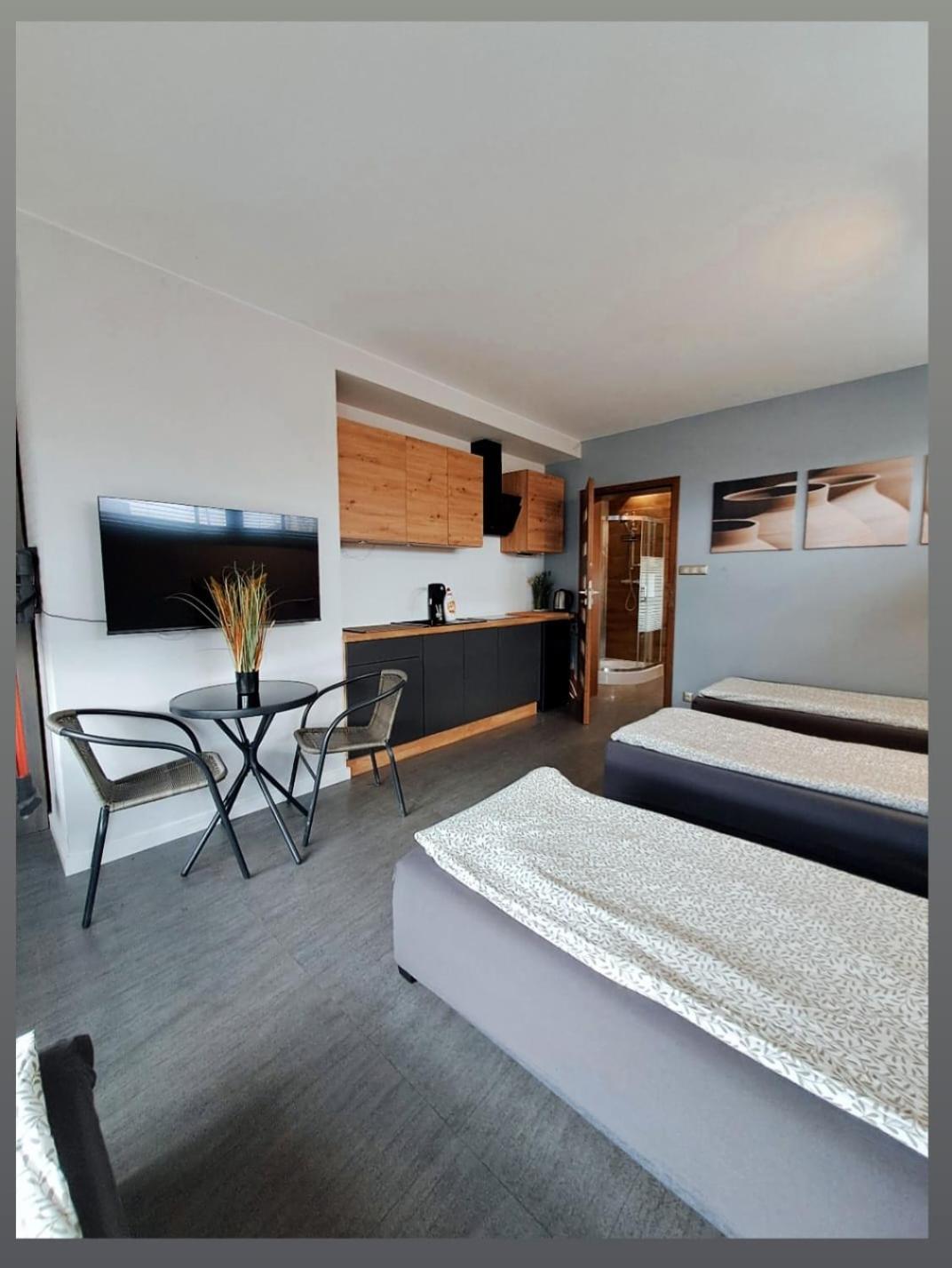Apartament Studio Piano ปวอตสก์ ภายนอก รูปภาพ
