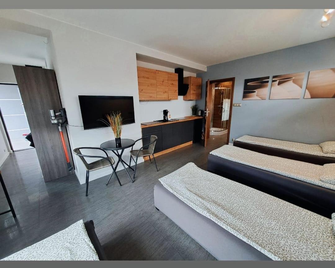 Apartament Studio Piano ปวอตสก์ ภายนอก รูปภาพ